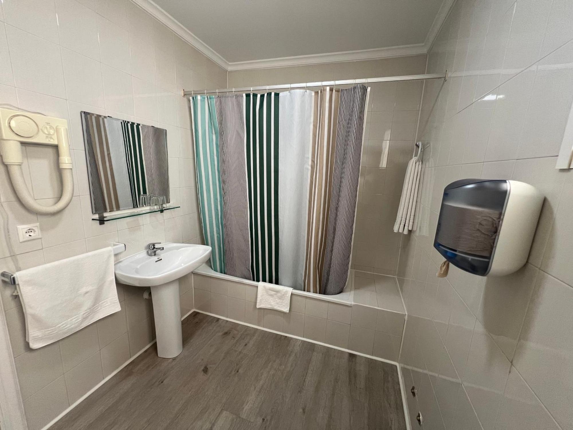 Hotel Dila Velez Malaga Zewnętrze zdjęcie